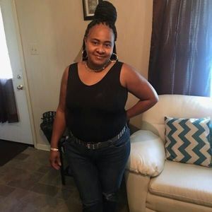 Meet your Posher, Felicia